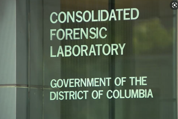 Director of DC lab that processes criminal evidence resigns following accreditation loss